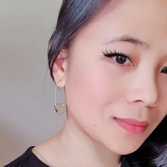 18k gold hoops with clear sea glass - Picture 2 of 2